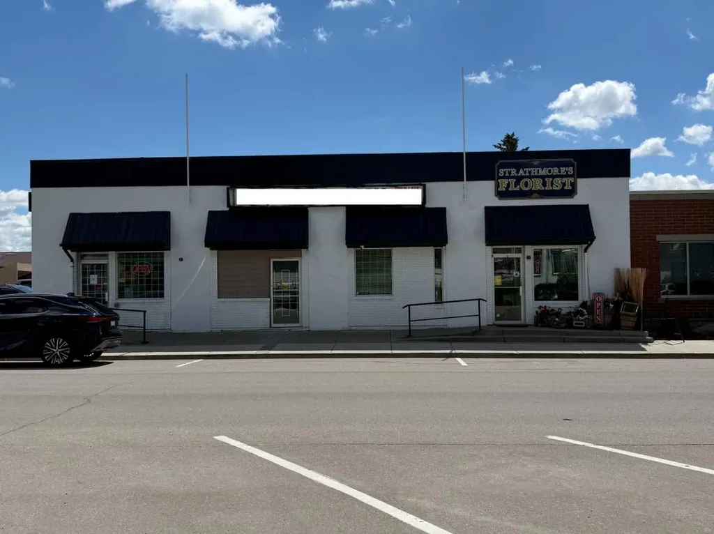 215 2 Avenue Strathmore AB T1P1M4