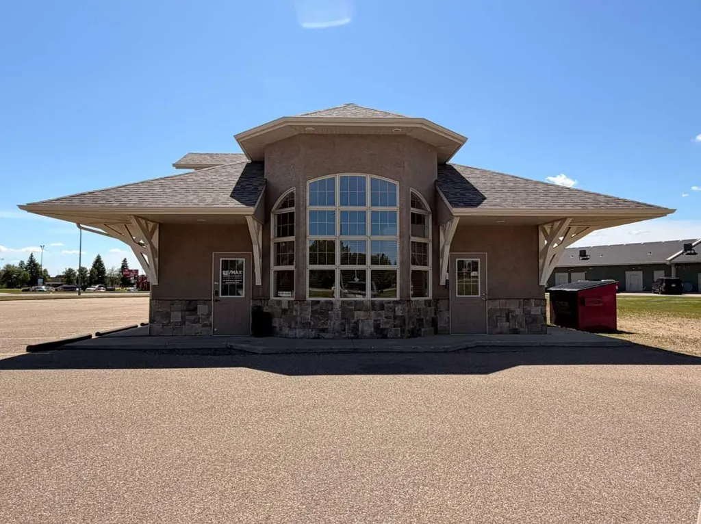 6000 48 Avenue Ponoka AB T4J 1K2