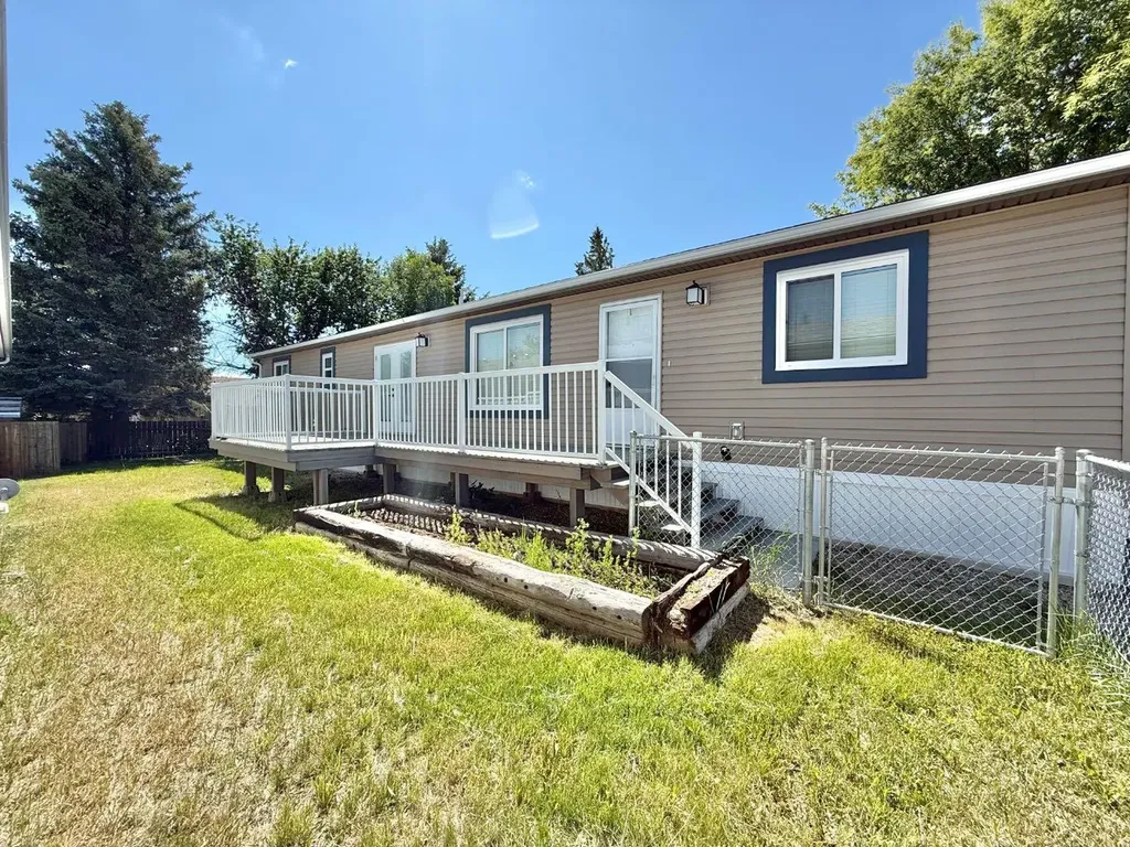 144 Birch Street W Brooks AB T1R 1H8