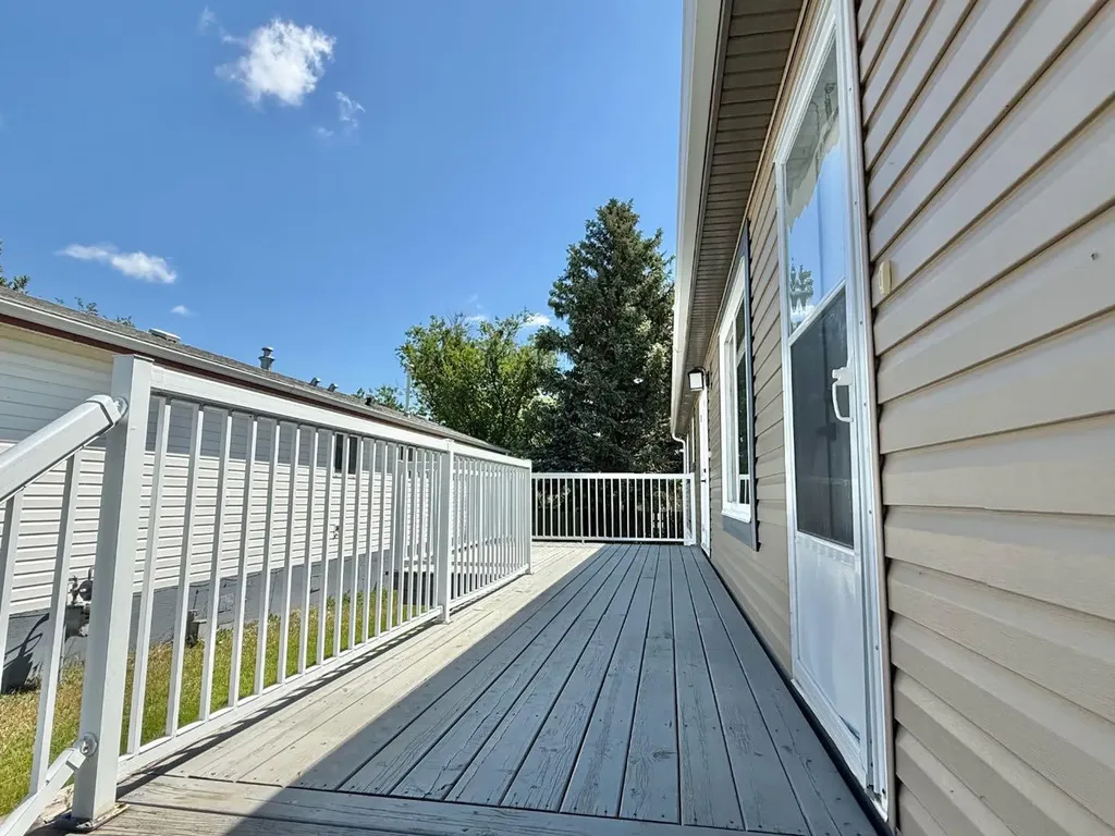 144 Birch Street W Brooks AB T1R 1H8