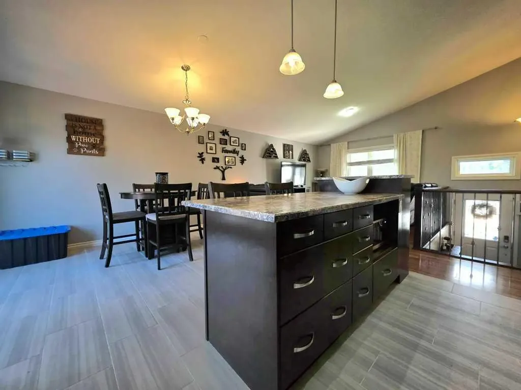 317 12 Street SE Slave Lake AB T0G 2A3