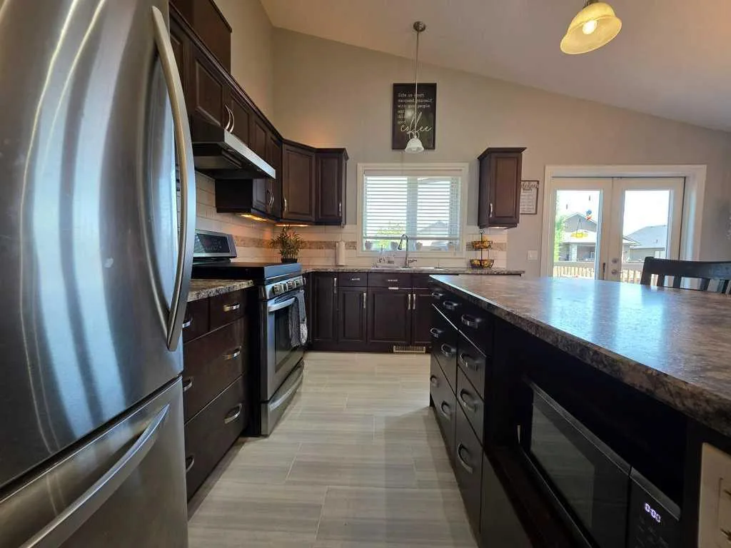 317 12 Street SE Slave Lake AB T0G 2A3