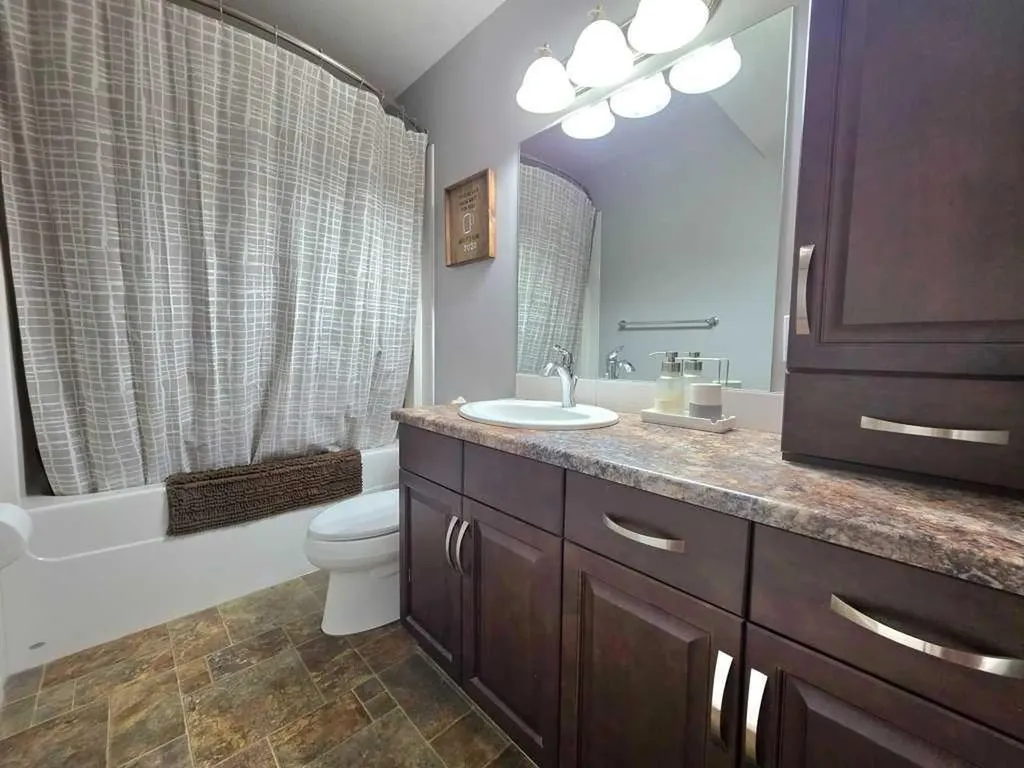 317 12 Street SE Slave Lake AB T0G 2A3