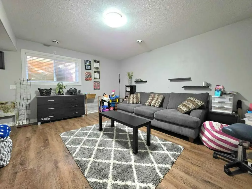 317 12 Street SE Slave Lake AB T0G 2A3