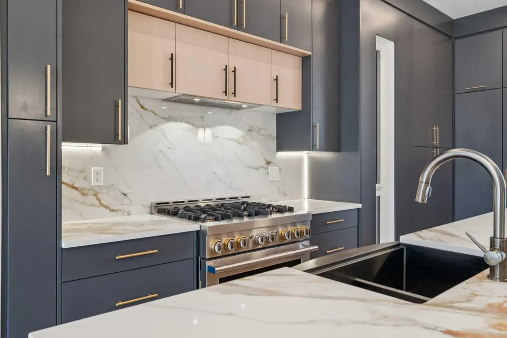 4216 16 Street SW Calgary AB T2T 4H6