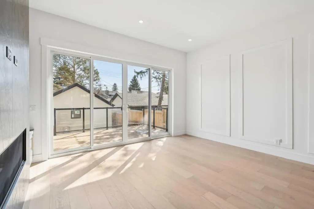 4216 16 Street SW Calgary AB T2T 4H6