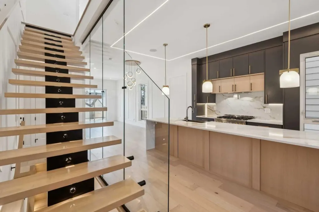 4216 16 Street SW Calgary AB T2T 4H6