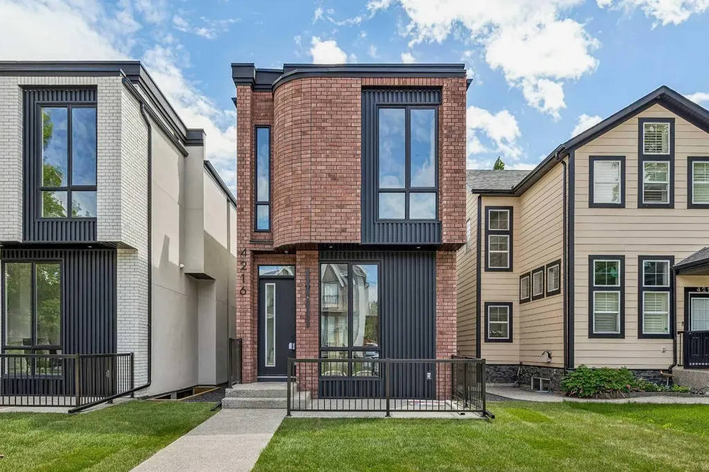 4216 16 Street SW Calgary AB T2T 4H6