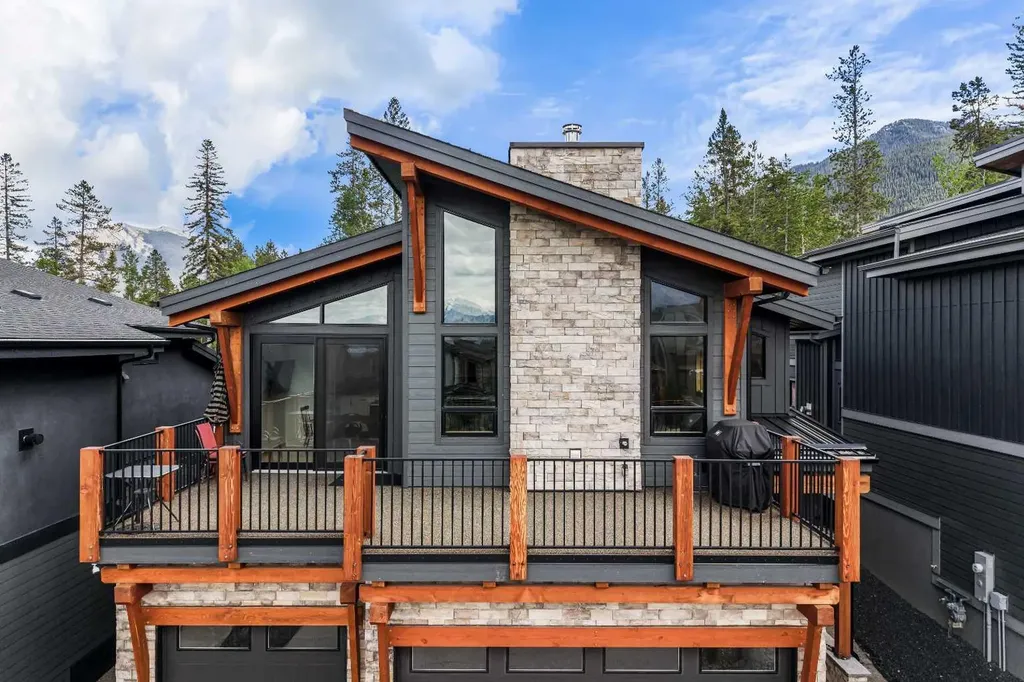 232 Stewart Creek Rise Canmore AB T1W0L8