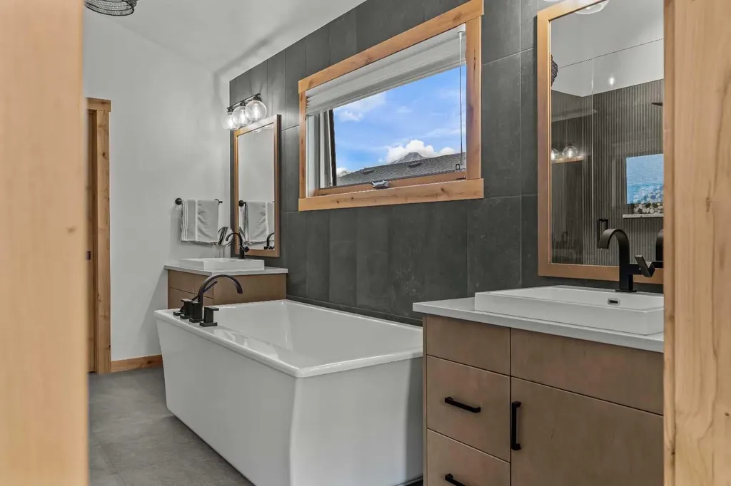 232 Stewart Creek Rise Canmore AB T1W0L8