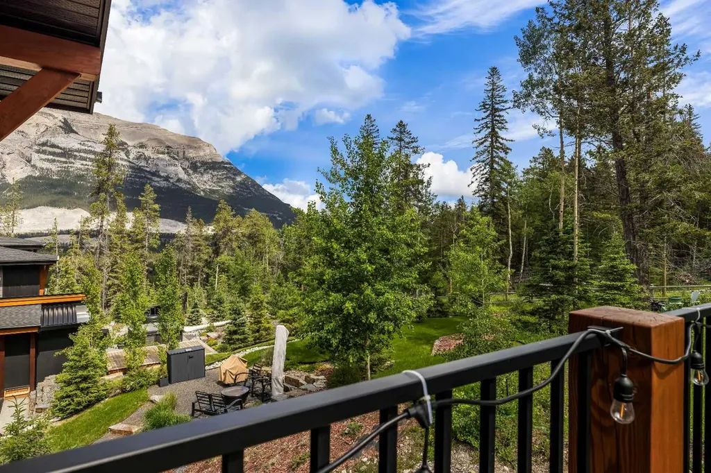 232 Stewart Creek Rise Canmore AB T1W0L8