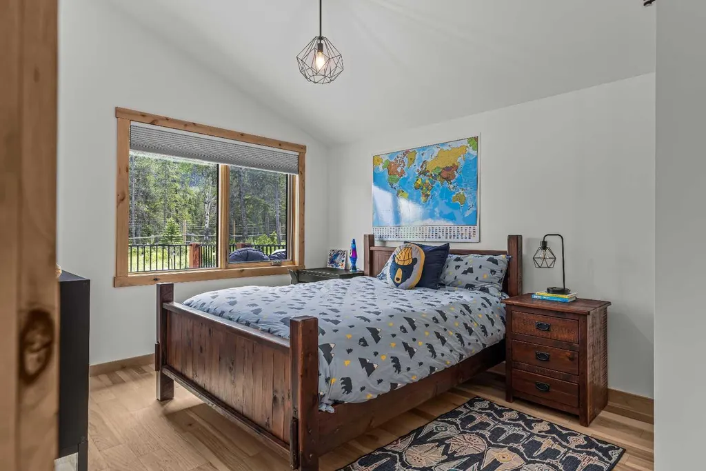 232 Stewart Creek Rise Canmore AB T1W0L8