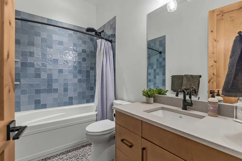 232 Stewart Creek Rise Canmore AB T1W0L8