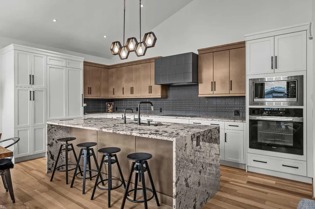 232 Stewart Creek Rise Canmore AB T1W0L8