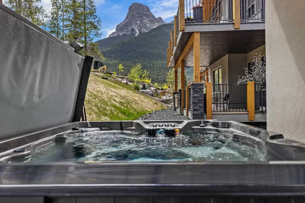 232 Stewart Creek Rise Canmore AB T1W0L8