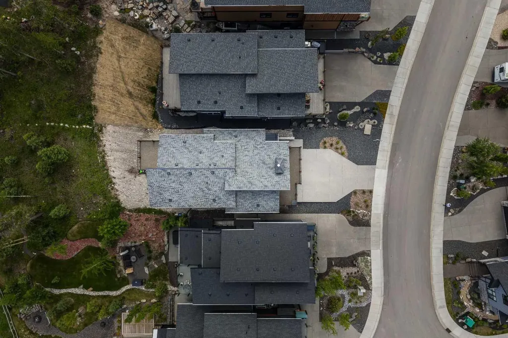 232 Stewart Creek Rise Canmore AB T1W0L8