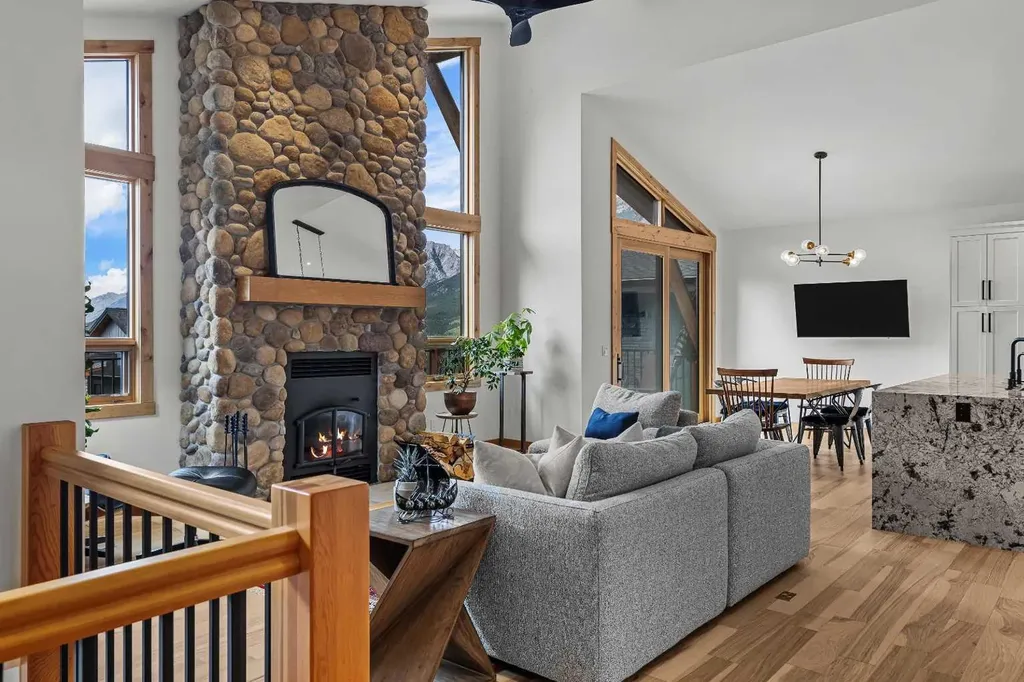 232 Stewart Creek Rise Canmore AB T1W0L8