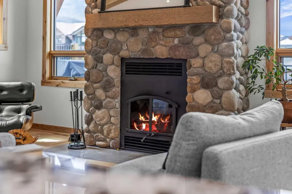 232 Stewart Creek Rise Canmore AB T1W0L8