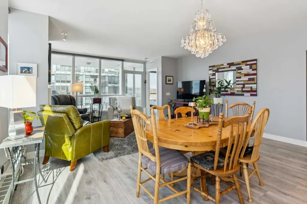 222 Riverfront Avenue SW Calgary AB T2P 0W3