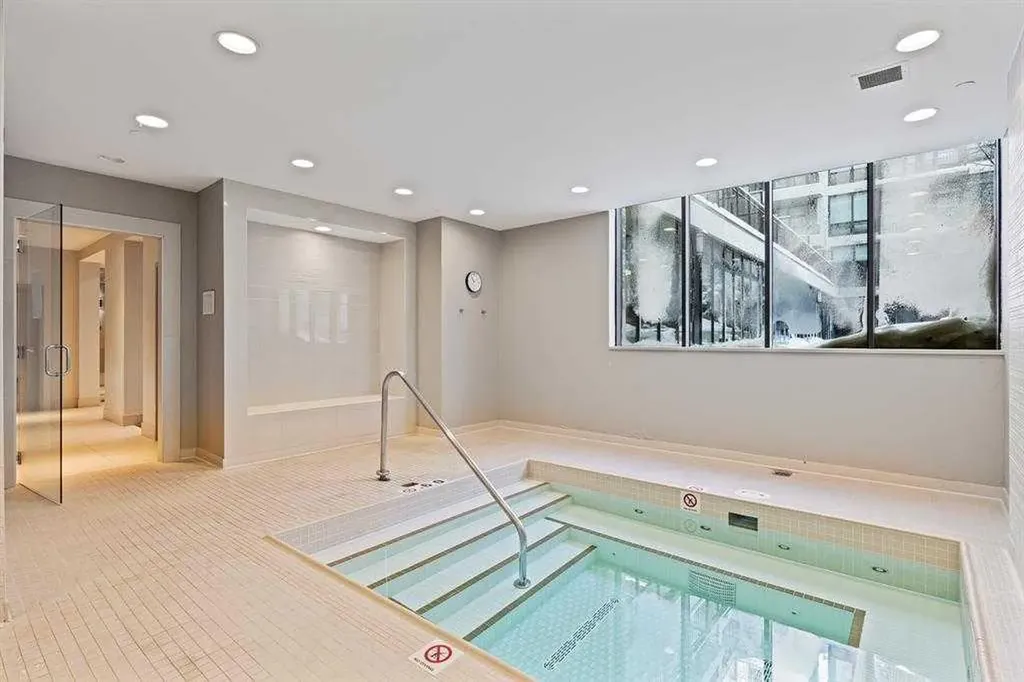 222 Riverfront Avenue SW Calgary AB T2P 0W3