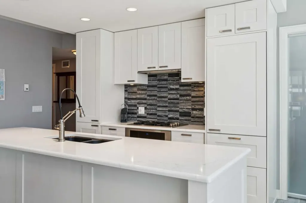 222 Riverfront Avenue SW Calgary AB T2P 0W3