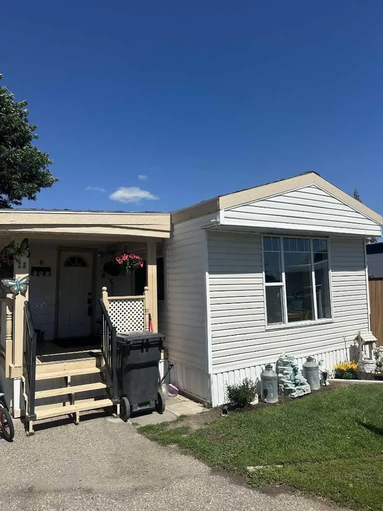 5301 2nd Street Coalhurst AB T0L 0V0