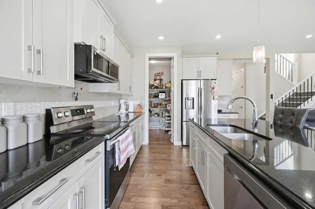 713 Marina Drive Chestermere AB T1X 0Y3
