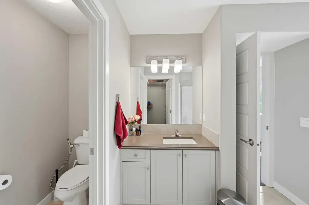 713 Marina Drive Chestermere AB T1X 0Y3