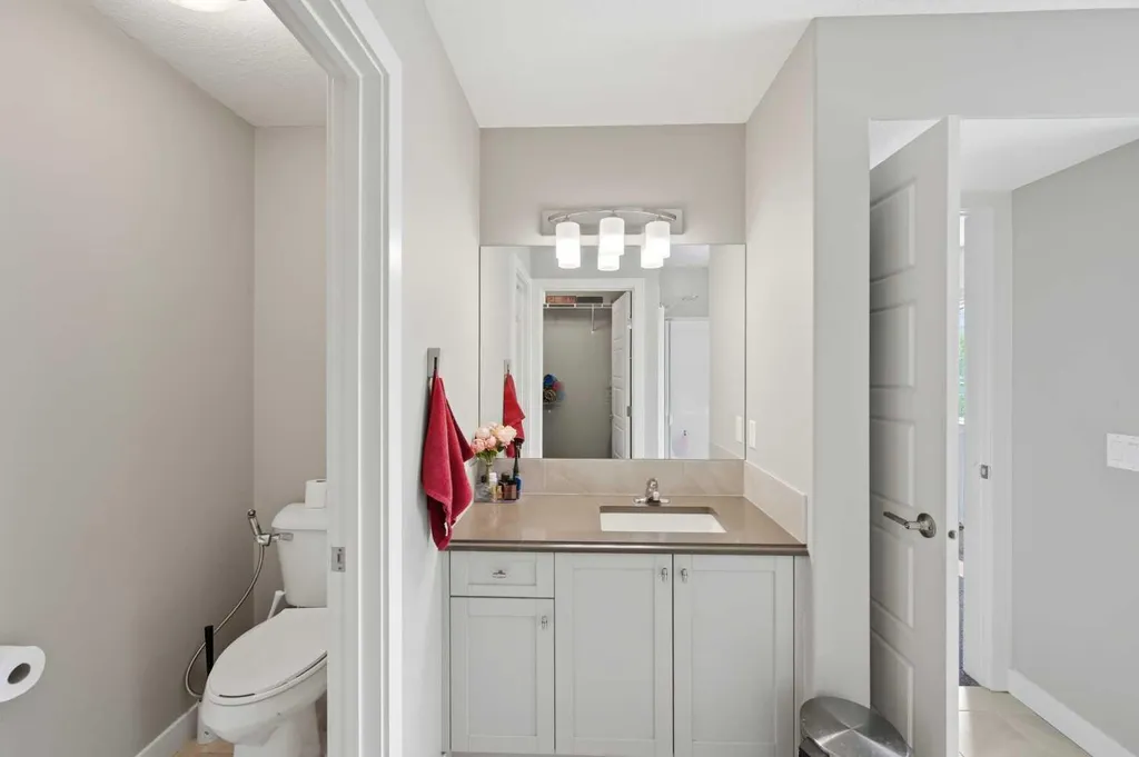 713 Marina Drive Chestermere AB T1X 0Y3