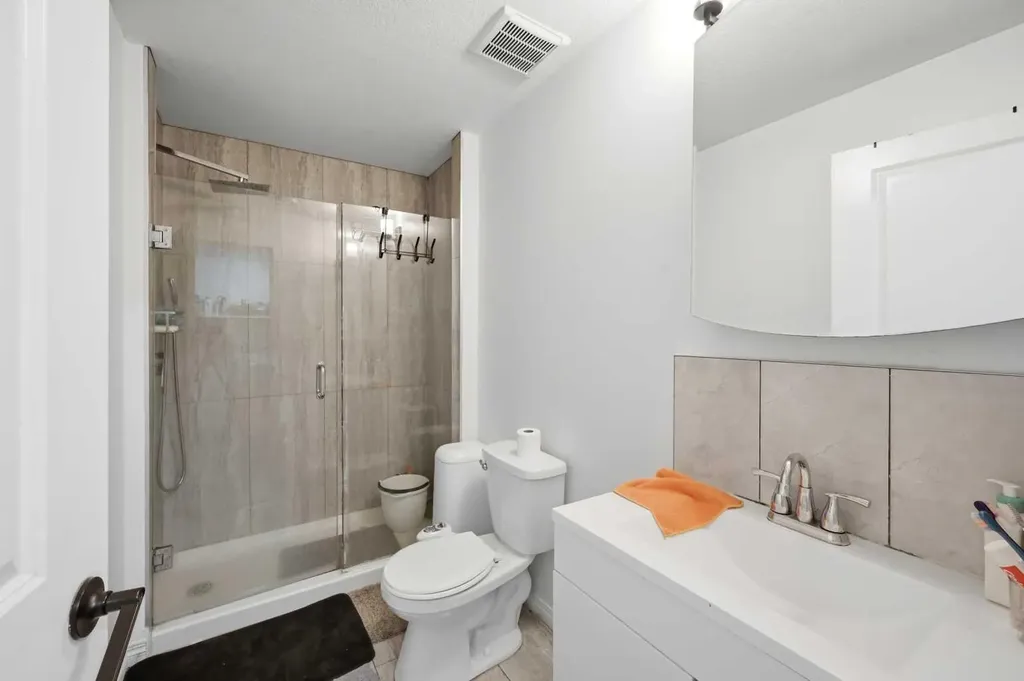 713 Marina Drive Chestermere AB T1X 0Y3