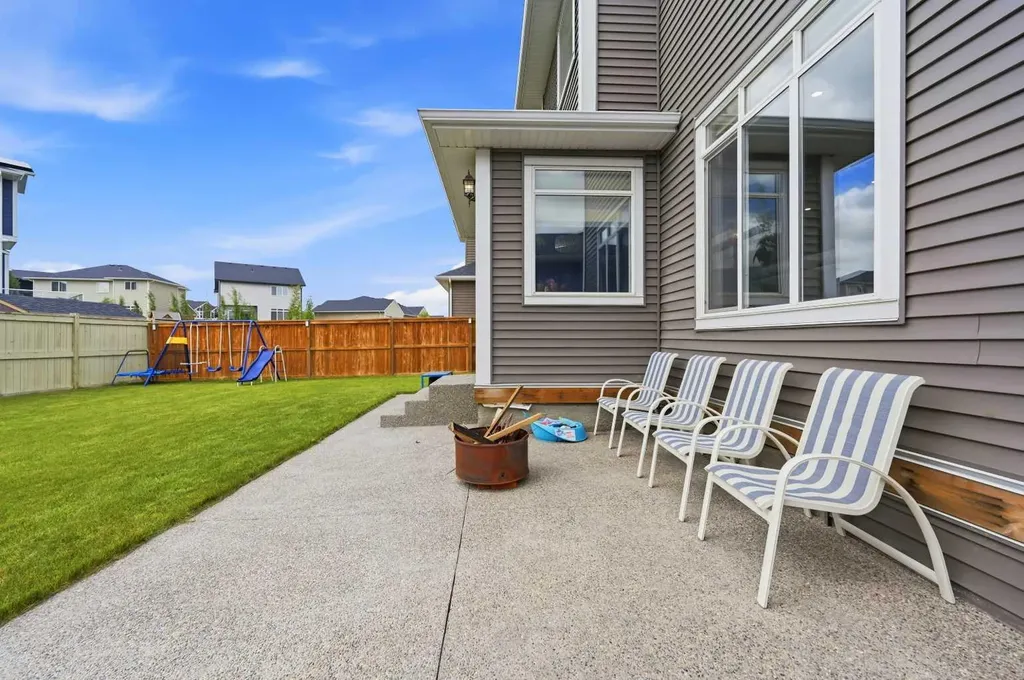 713 Marina Drive Chestermere AB T1X 0Y3