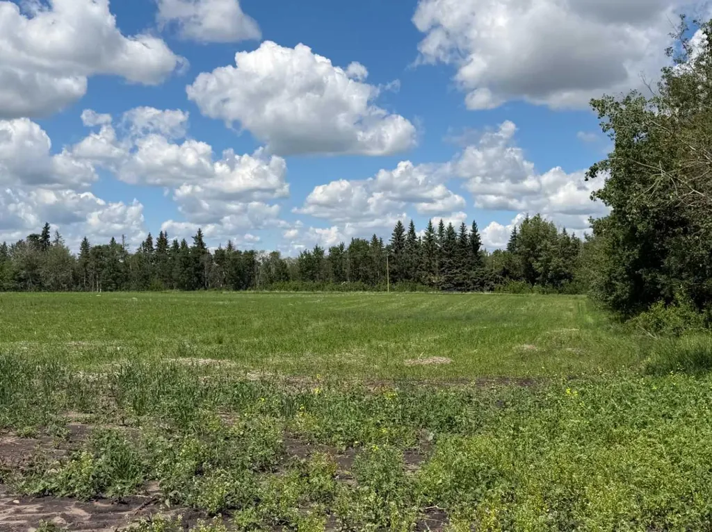 1 422028 Range Road 255 Rural Ponoka County AB T4J 1R3