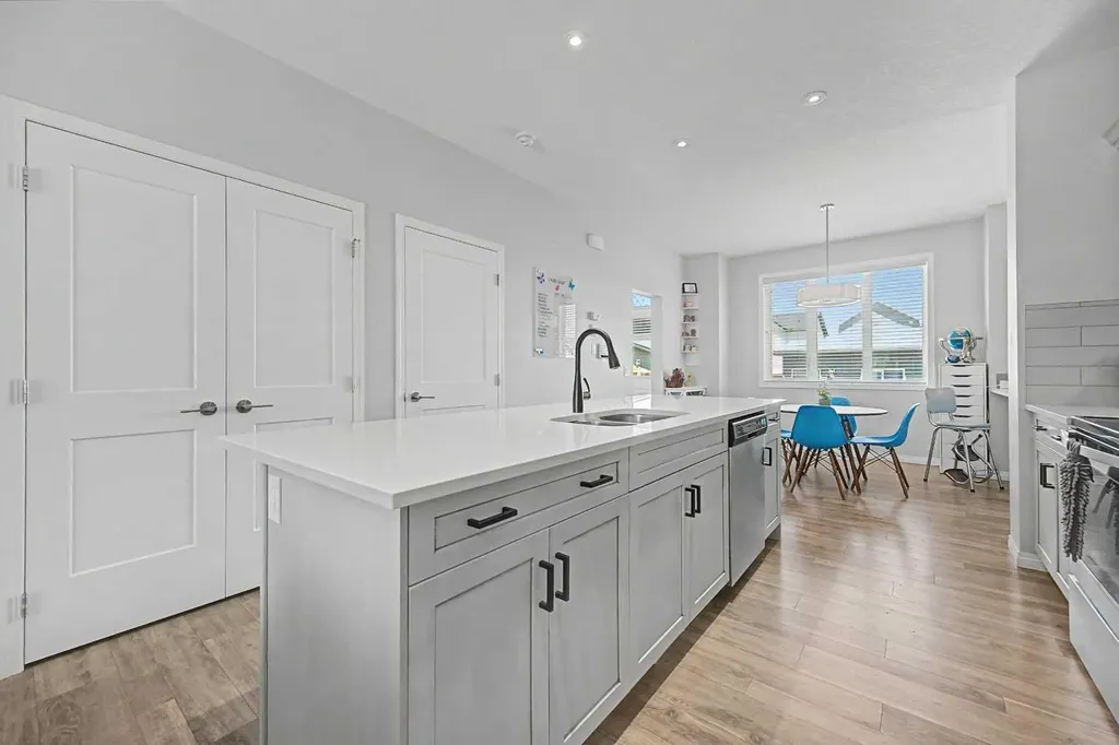 104 Ellen Road Crossfield AB T0M 0S0