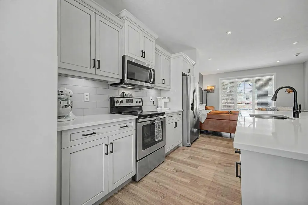 104 Ellen Road Crossfield AB T0M 0S0