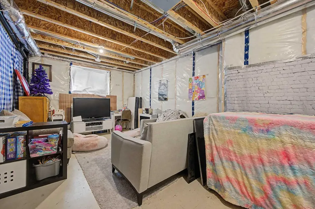 104 Ellen Road Crossfield AB T0M 0S0