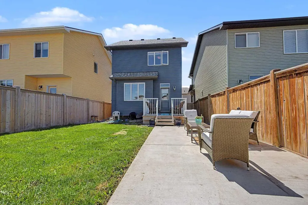104 Ellen Road Crossfield AB T0M 0S0
