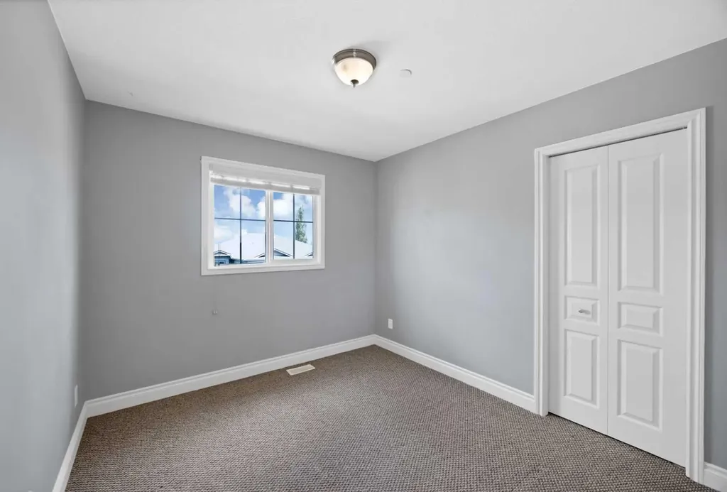 9 Mackenzie Way Carstairs AB T0M 0N0