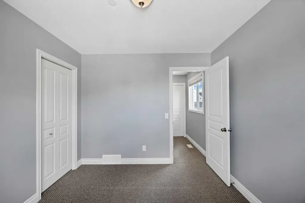 9 Mackenzie Way Carstairs AB T0M 0N0