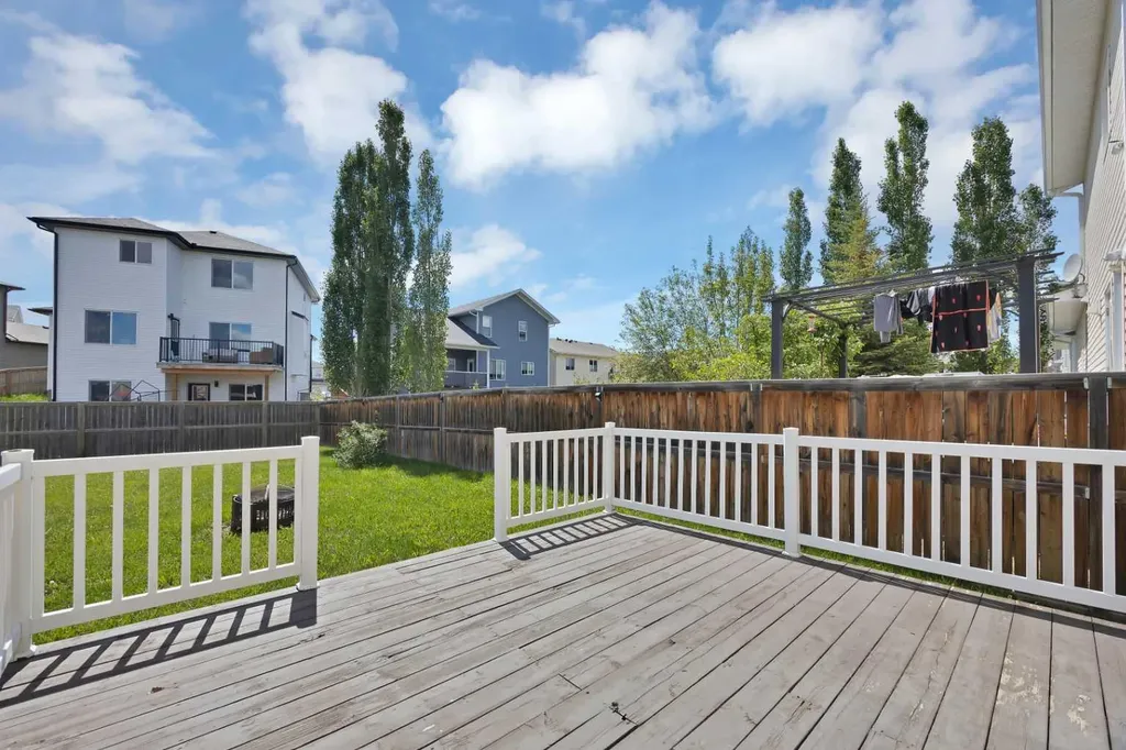9 Mackenzie Way Carstairs AB T0M 0N0