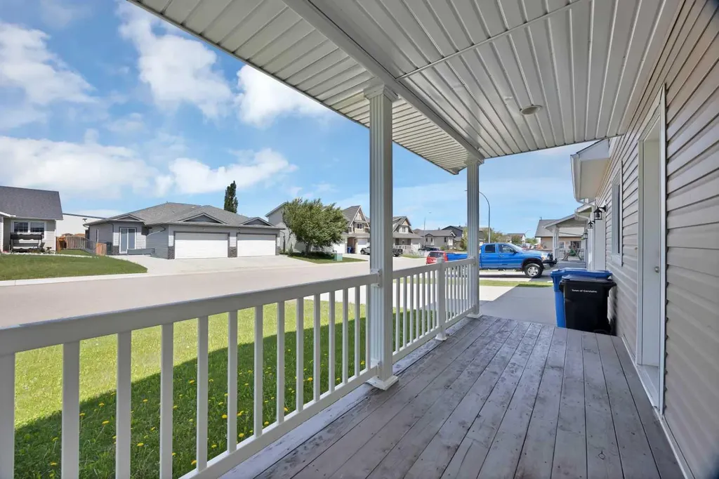 9 Mackenzie Way Carstairs AB T0M 0N0