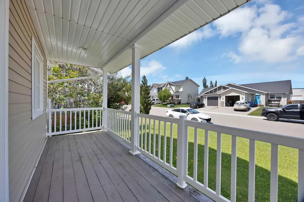 9 Mackenzie Way Carstairs AB T0M 0N0