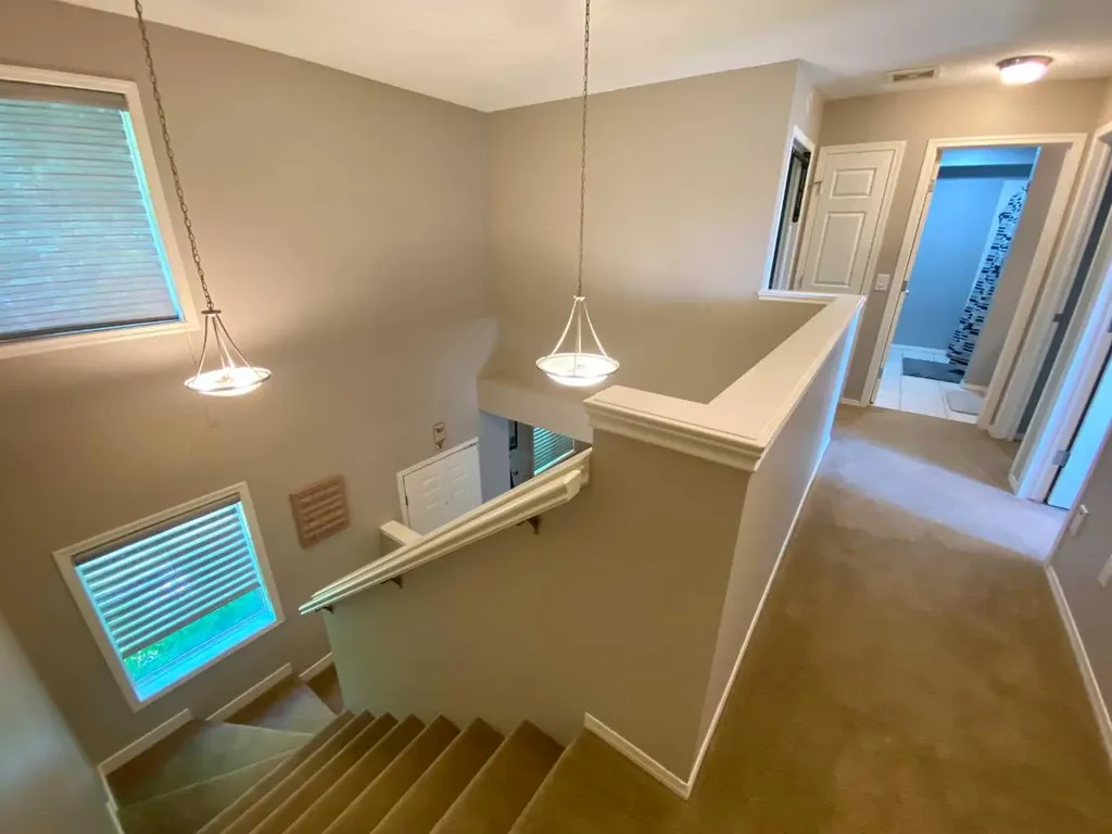 10 Elgin Drive SE Calgary AB T2Z 3Y7