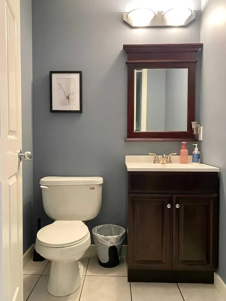 10 Elgin Drive SE Calgary AB T2Z 3Y7