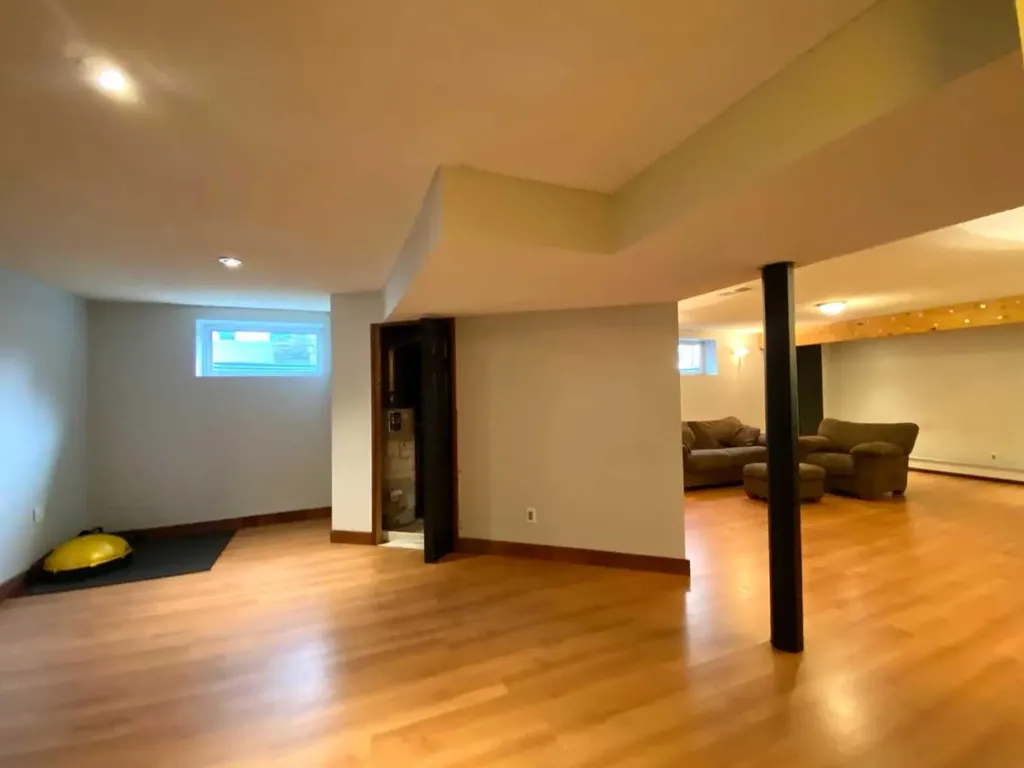 10 Elgin Drive SE Calgary AB T2Z 3Y7