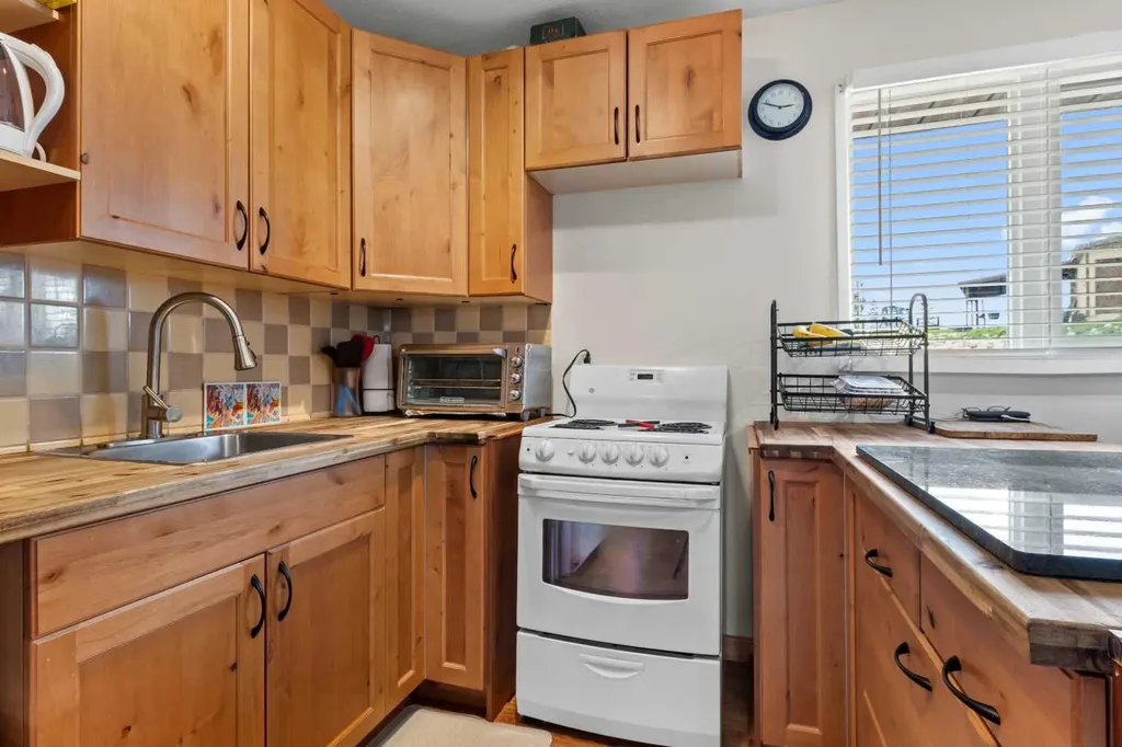 25054 South Pine Lake Road Rural Red Deer County AB T0M 1R0