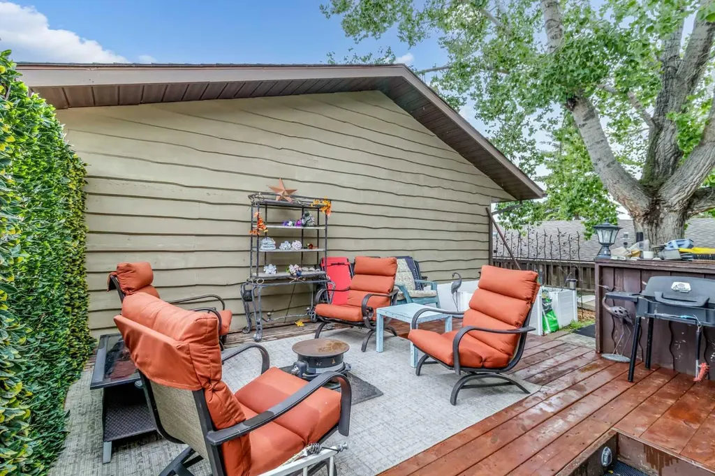 25054 South Pine Lake Road Rural Red Deer County AB T0M 1R0