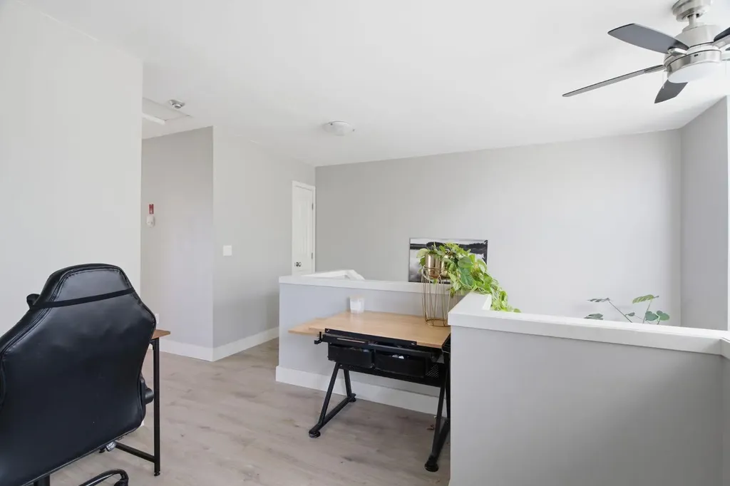 215 Village Terrace SW Calgary AB T3H 2L4