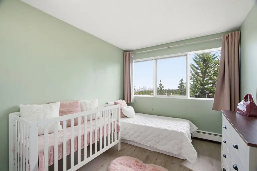 215 Village Terrace SW Calgary AB T3H 2L4