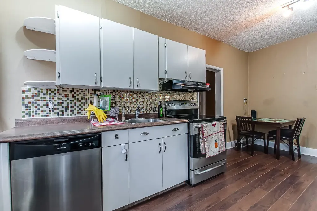 127A 2nd Street NE Medicine Hat AB T1A 5L1