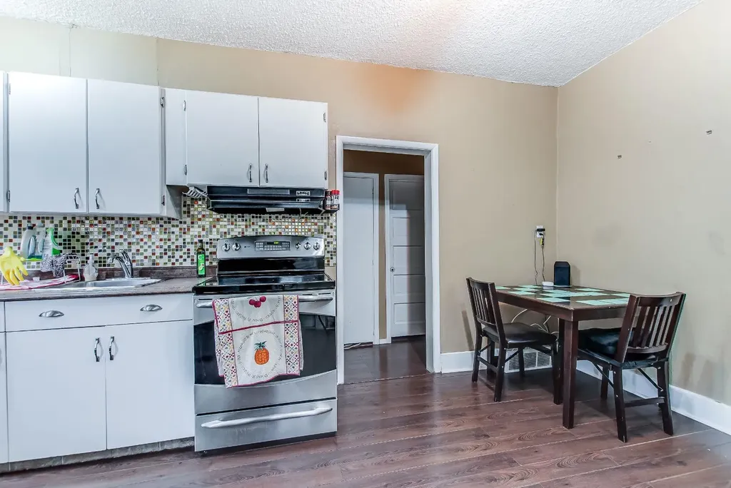 127A 2nd Street NE Medicine Hat AB T1A 5L1